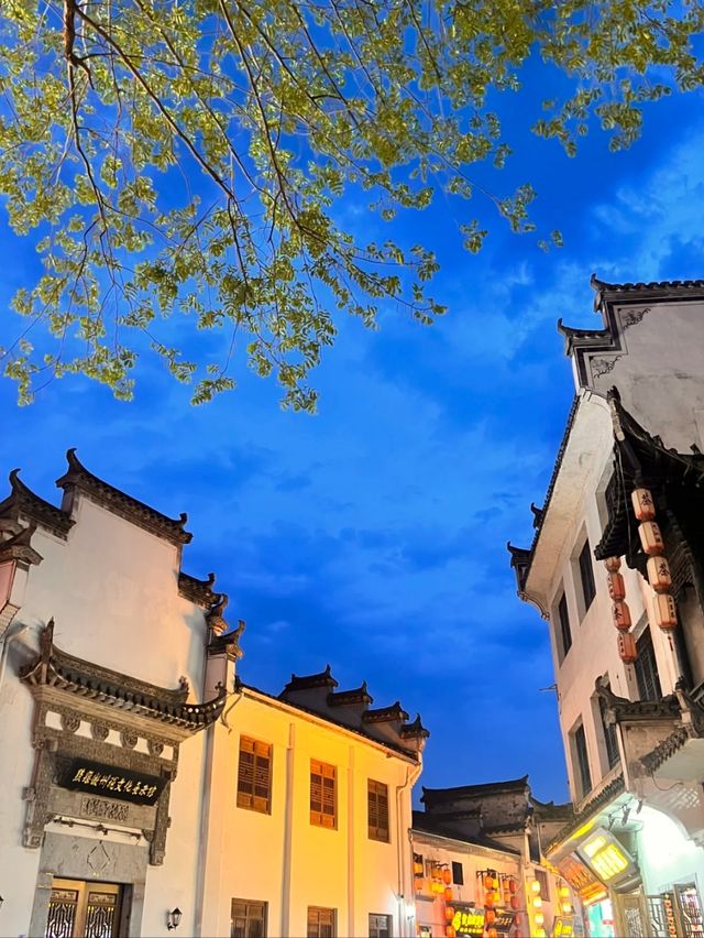 From Silver Screen to Real Scene: Discover Hongcun