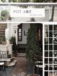 Pop Art Decor & Cafe
