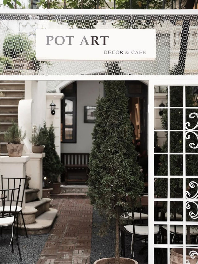 Pop Art Decor & Cafe