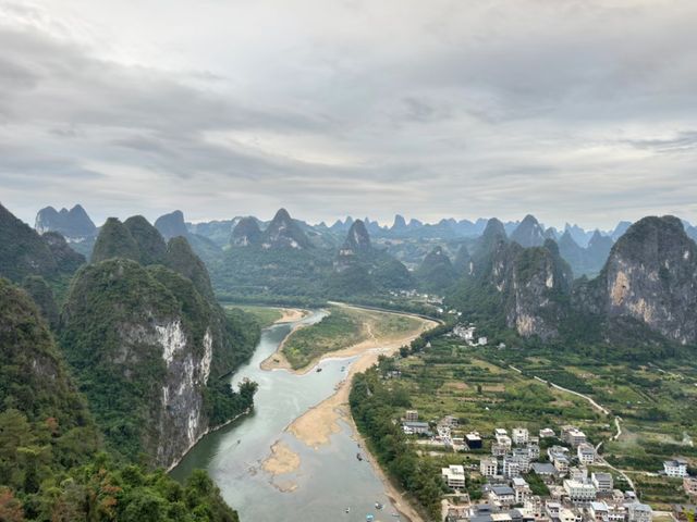 Bamboo Rafting: A Peaceful Journey Through Scenic Rivers