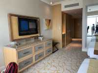 🏙️ Marina Bay Sands Stay – Spacious Comfort with Stunning Views