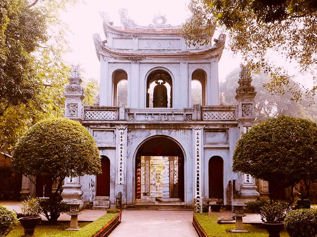 📜✨ *Temple of Literature (Văn Miếu): Hanoi’s Ancient Sanctuary of Scholars* 🏯🌸