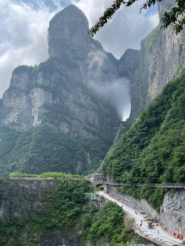 Through the Arch of the Gods – Tianmen Cave Adventure