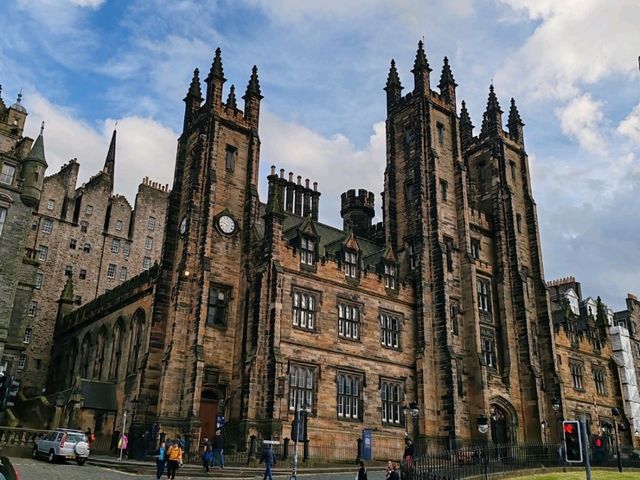 Edinburgh’s Picture-Perfect Walk