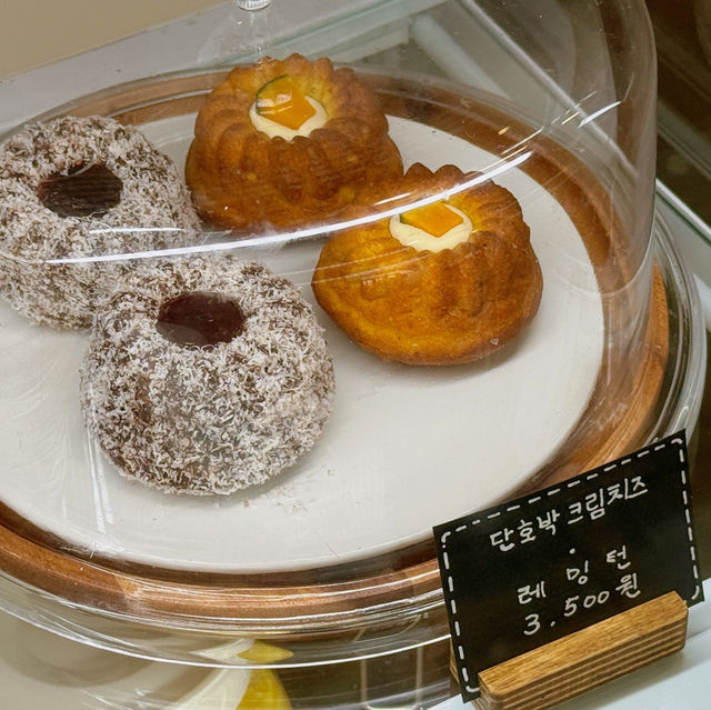 구움 디저트와 바나나 푸딩이 맛있는 인천 카페