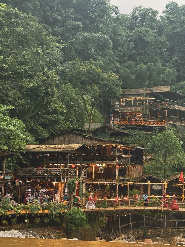 Cat Cat Village (หมู่บ้านกั๊ตกั๊ต) Sapa