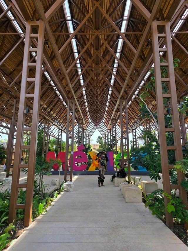 Jungle Trails and Beach Views at Parque del Jaguar