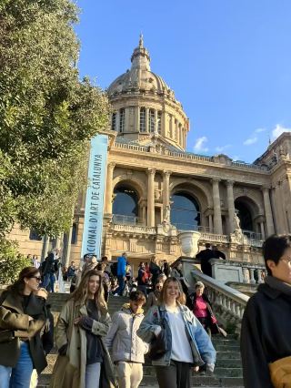 Дворец искусств Барселоны: загляните внутрь MNAC 🏛️✨  
