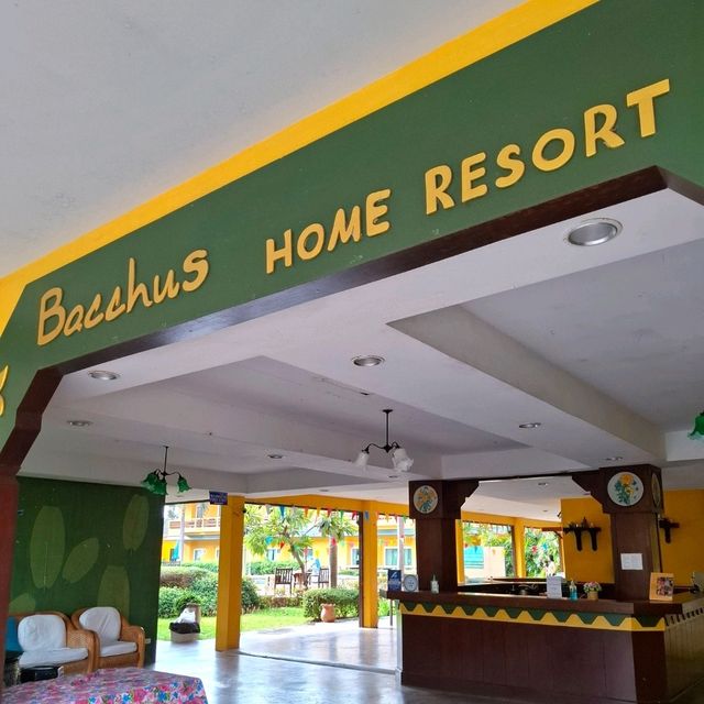 ที่พักดีๆ ที่ปราณบุรี แบคคัสโฮมรีสอร์ท 