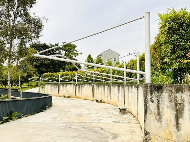 Tropicana Heights’ Central Park: where me-time meets greenery. Jog the lake, chill in the garden, an Tropicana Heights’ Central Park: where me-time meets greenery. Jog the lake, chill in the garden, an