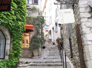 [A fairytale-like little town] Saint-Paul-de-Vence