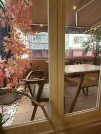 銅鑼灣文青打卡地！Vol.1 Cafe隱世手工麵🍝玫瑰花果茶chill爆一角