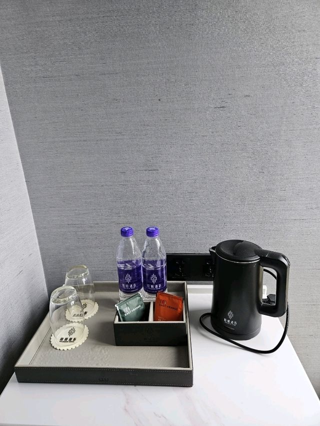 勁近關口的平民靚靚酒店