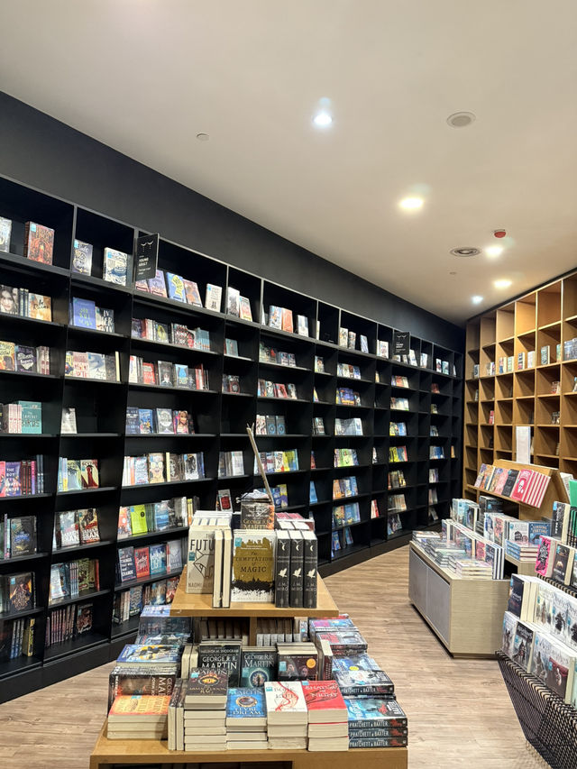 📌BookXcess @Gurney Paragon