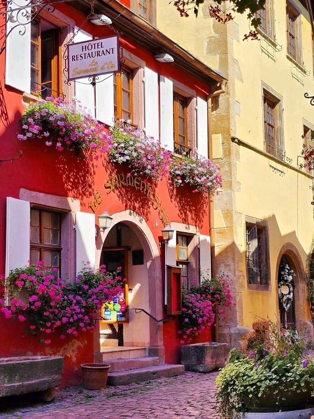 Enchanting Riquewihr: A Timeless Alsatian Gem ✨
