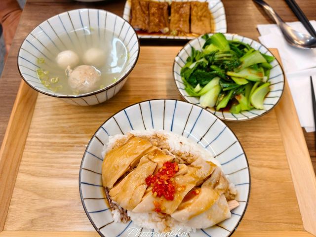 新莊美食，幸福雞肉飯