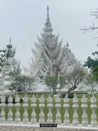 รีวิว วัดร่องขุ่น เชียงราย ศิลปะขาวบริสุทธิ์ที่งาม