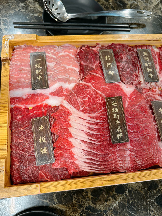 牛肉火鍋放題勁多肉 牛肉火鍋放題勁多肉