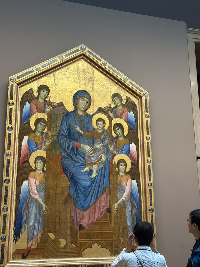 🖼️ Louvre Museum: A Timeless Treasure in the Heart of 