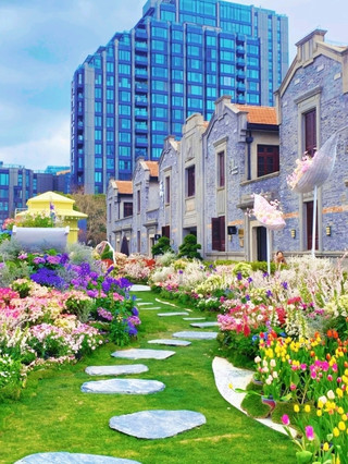 Shanghai Flower Walk