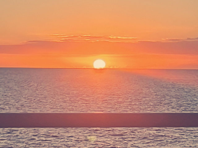 Sunset cruise was very beautiful and relaxing. Nothing but good vibes 