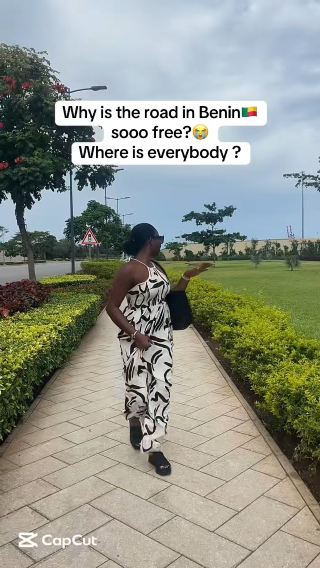 Why is the road in Benin🇧🇯 sooo free?😭 Where is everybody?