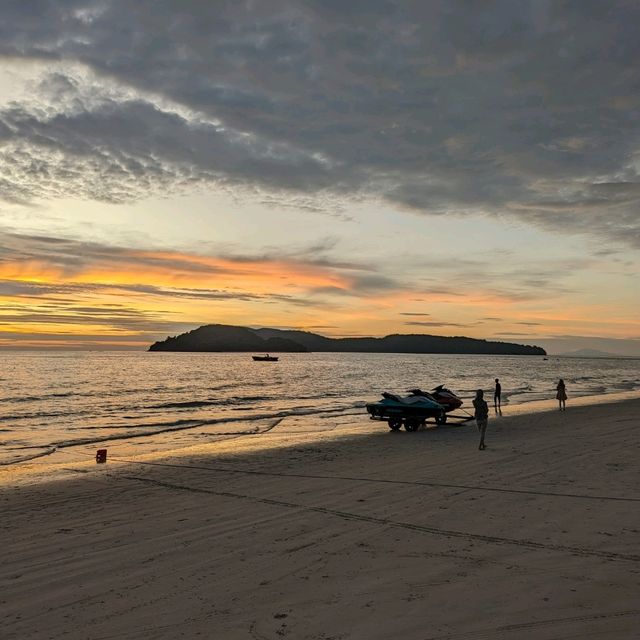 The stunning Pantai Cenang beach 