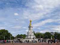 A Day in the Heart of London