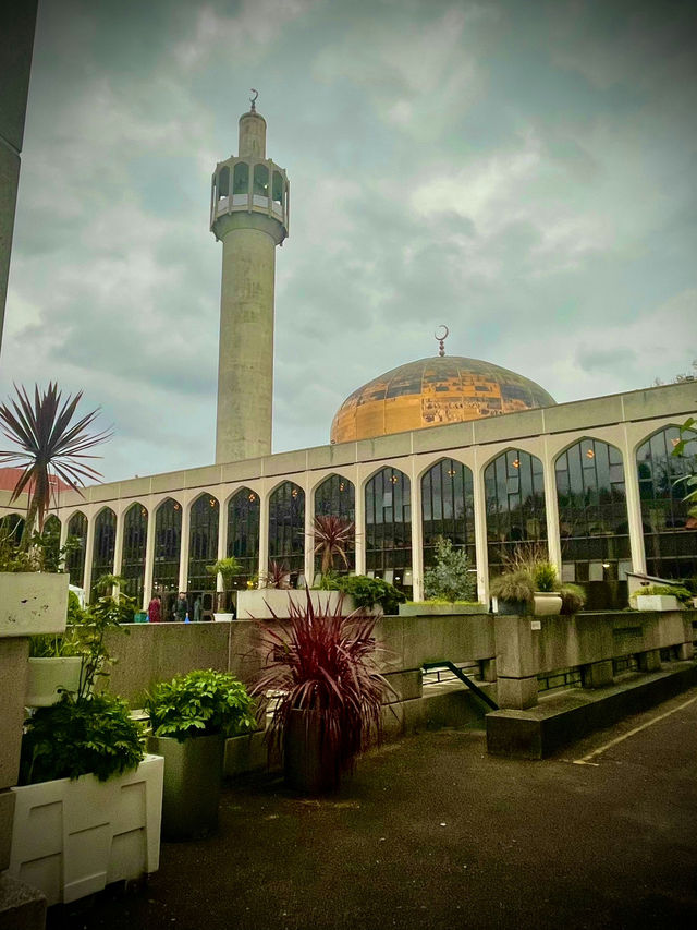 Hidden Corners of London: The Secret City 🌿