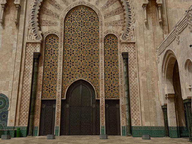 A Symphony of Stone and Sea: The Hassan II Mosque’s Majestic Embrace 