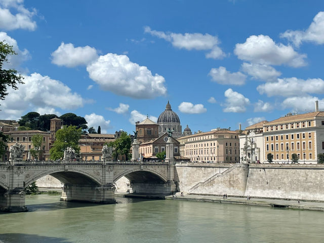 From Marble Gods to Holy Domes: A Roman Walk That Costs Almost Nothing
