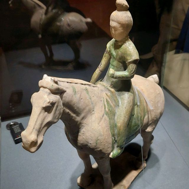 Masterpieces in the National Art Museum of China 