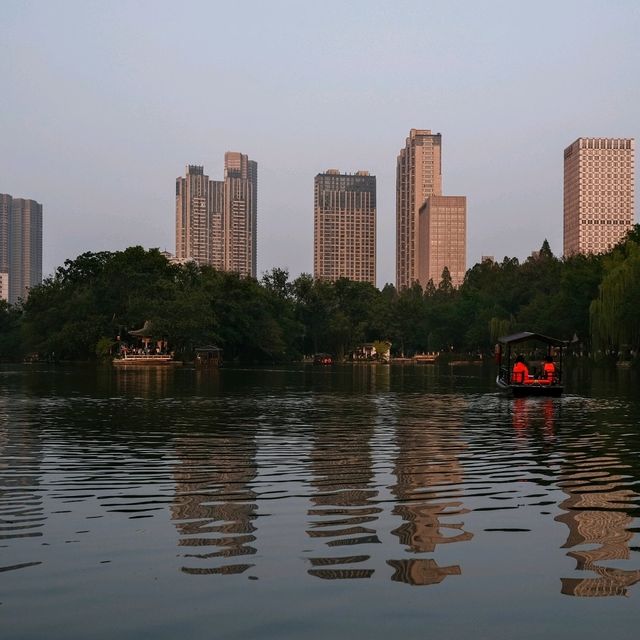 🌇 Baohe Park Sunset: Tranquil Beauty in the Heart of Hefei