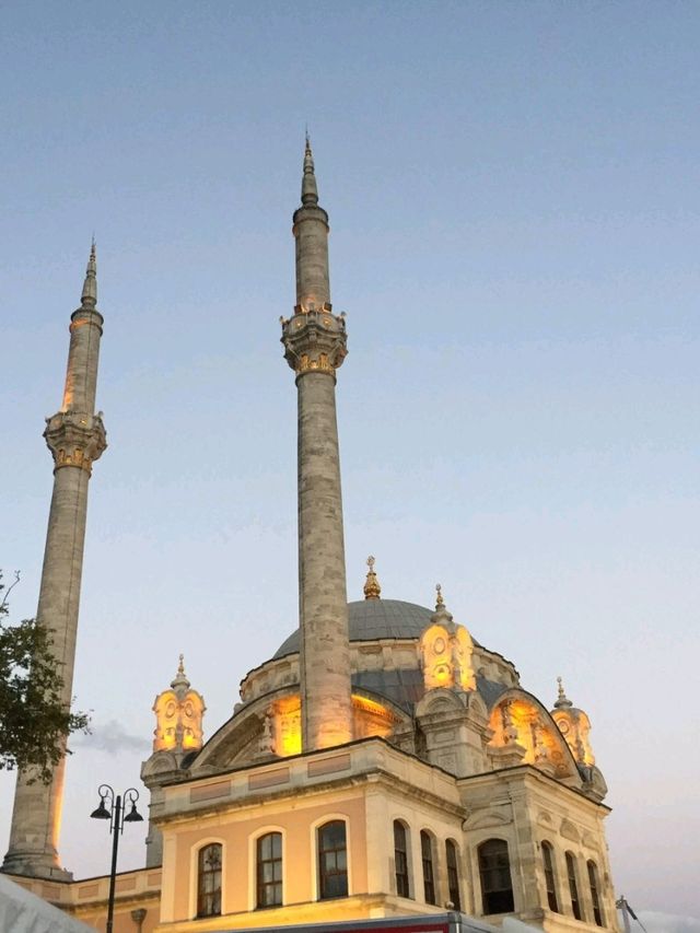 🕌 The Majestic Mosques of Istanbul 🇹🇷 🕌 The Majestic Mosques of Istanbul 🇹🇷
