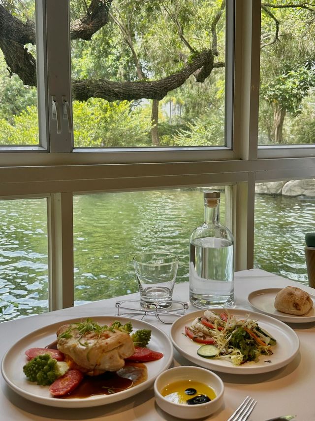 香港公園白色湖畔Cafe🫖好似去咗歐洲咁🏞️