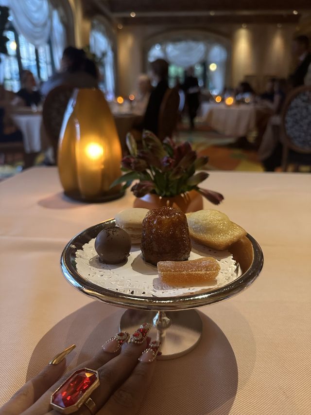 Dine in Paris at Bellagio Las Vegas! ✨