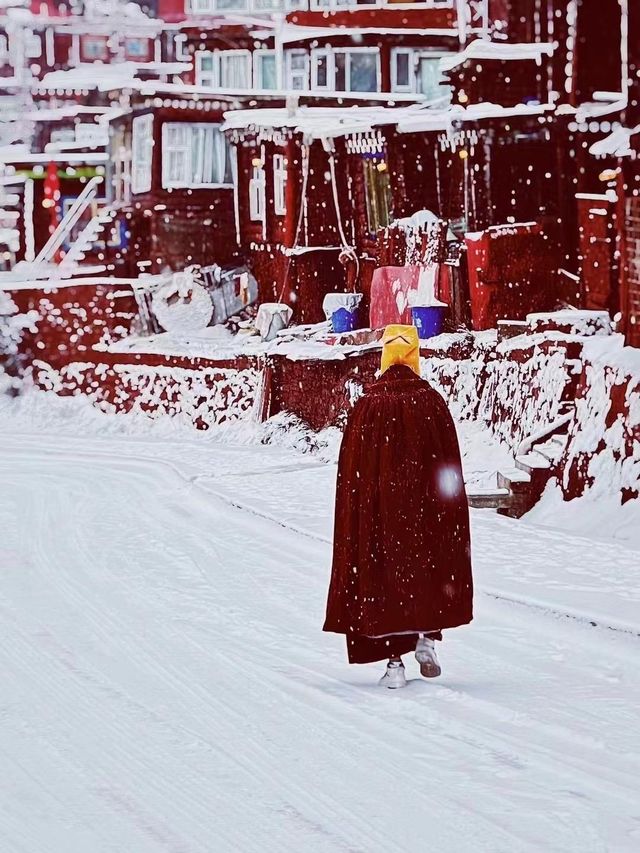 一生必來一次的色達，雪域高原上的紅色佛國