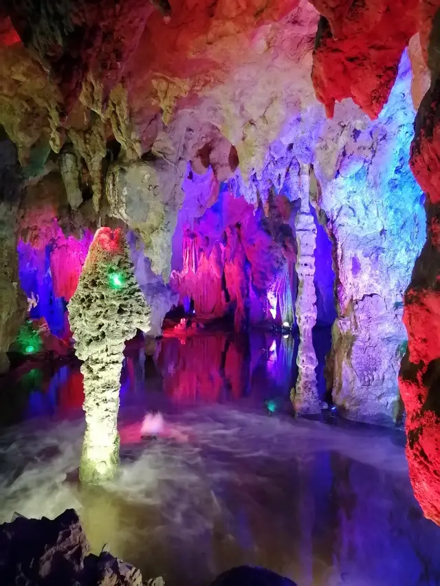 Baojing Palace Cave