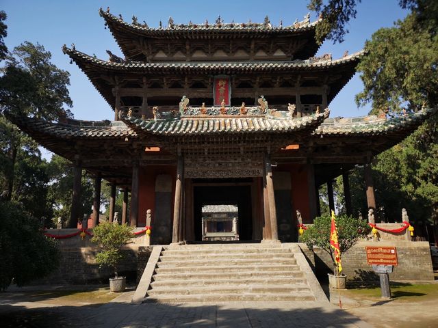 山西解州關帝廟  集正氣於一身，行正道於天下