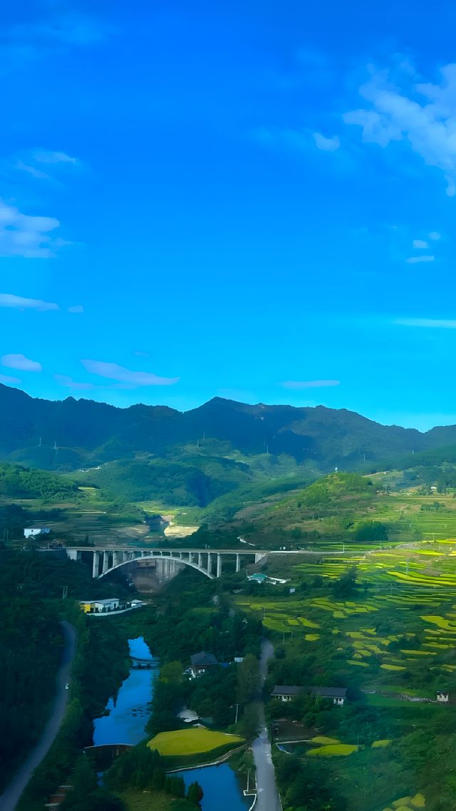中秋，國慶去哪裡玩？神光穿洞，大自然的絕美盛宴！貴州