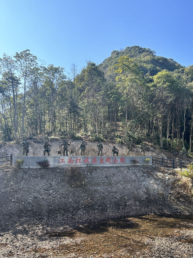 我貪戀山河，陷落在了這場人間美色！