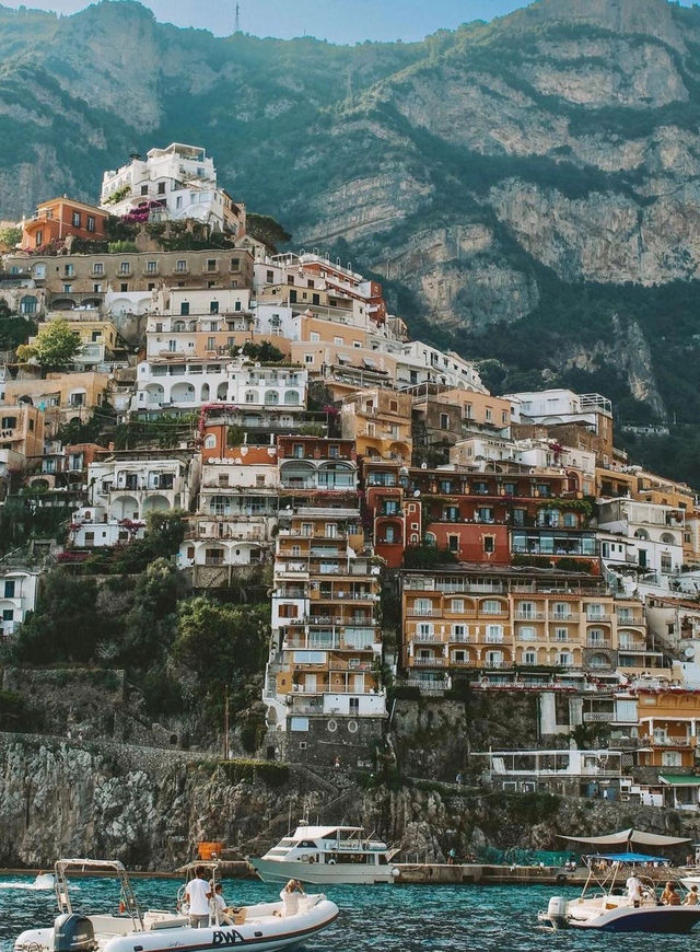 意大利阿瑪爾菲海岸明信片般的Positano