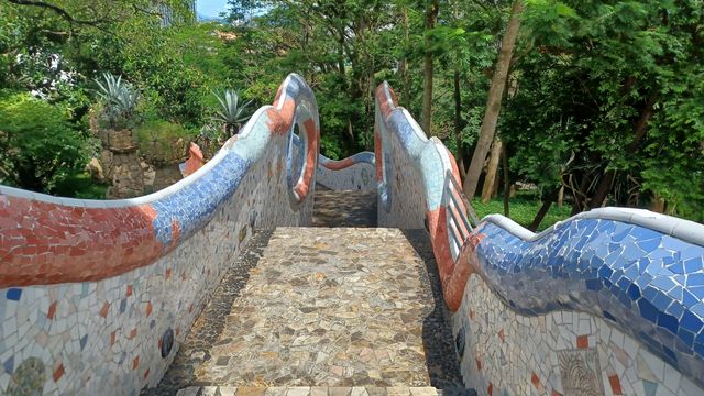 深圳鹽田之奇妙建築