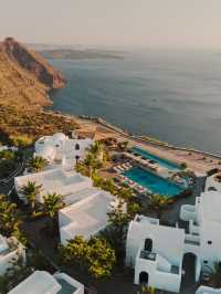Santorini Serenity with a Luxe Twist ✨🏝️