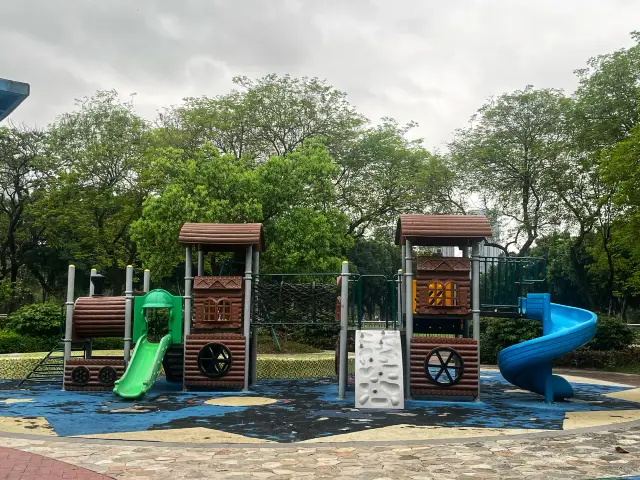 Walking the Kids | Foshan, please build more fun parks like this