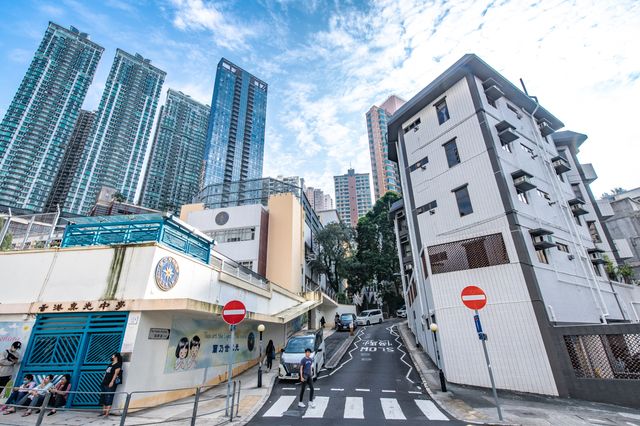 香港寶馬山紅香爐峰：觀景絕佳且環境優美的制高點！