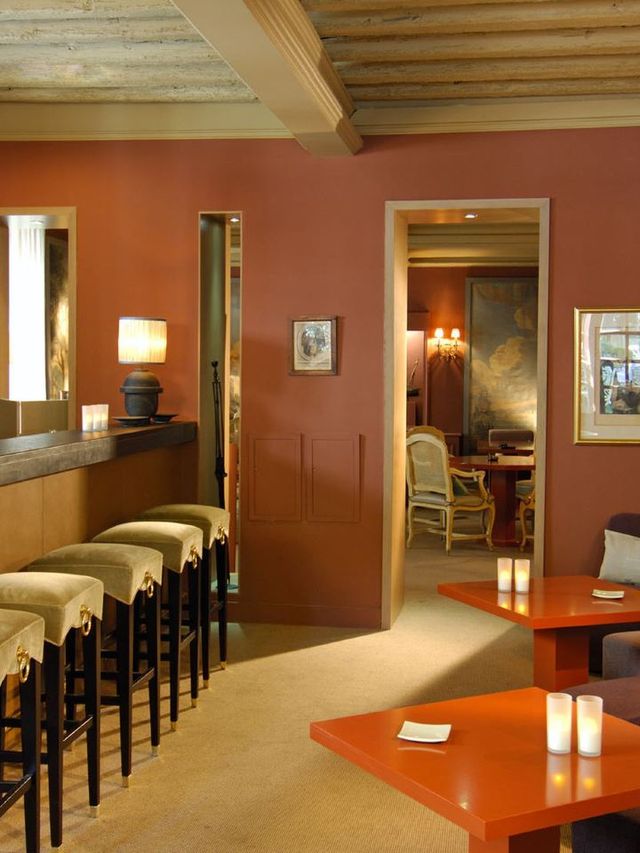 🏰✨ Avignon's Finest: Historic Charm Meets Modern Luxury 🌟