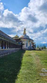 一起看寧瑪寺已載入世界最大的《大藏經》轉經筒