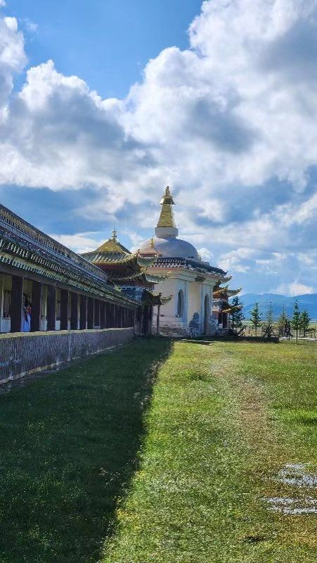 一起看寧瑪寺已載入世界最大的《大藏經》轉經筒