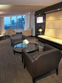 🌟 Toronto's Top Stay: Hyatt Regency's City Charm 🌟